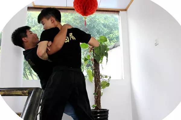 教你如何防身自衛
