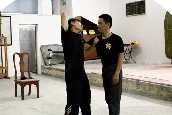 教你如何防身自衛